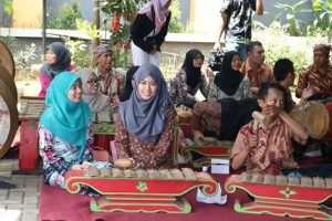 Gending Jawa Universitas Pekalongan