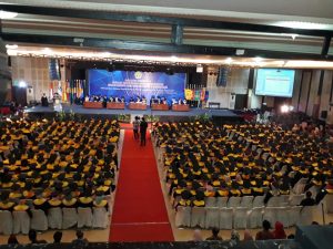 wisuda 49