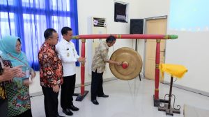 Seminar Nasional Diesnatalis Unikal 37