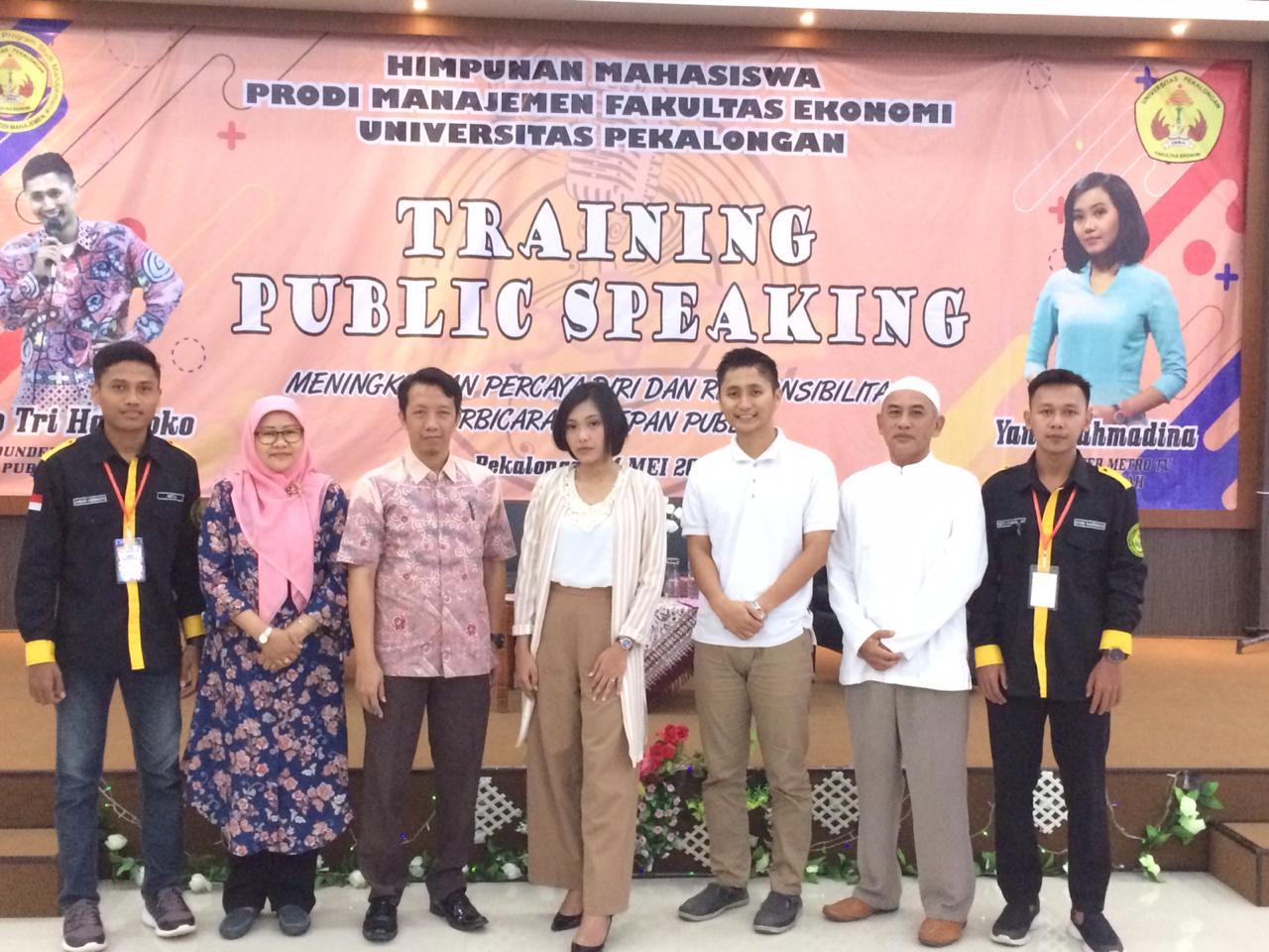 TRAINING PUBLIC SPEAKING