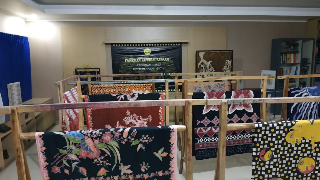 pameran batik